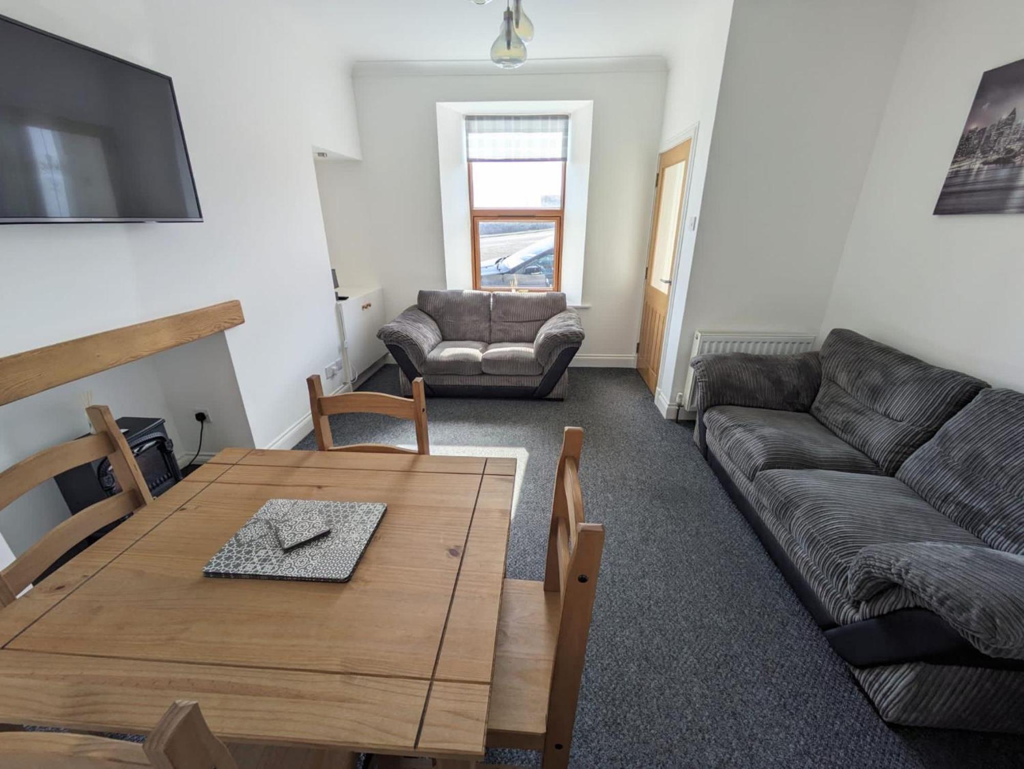 2 Bedroom Townhouse With Seaview On The Nc500 Wick Wick  Eksteriør bilde